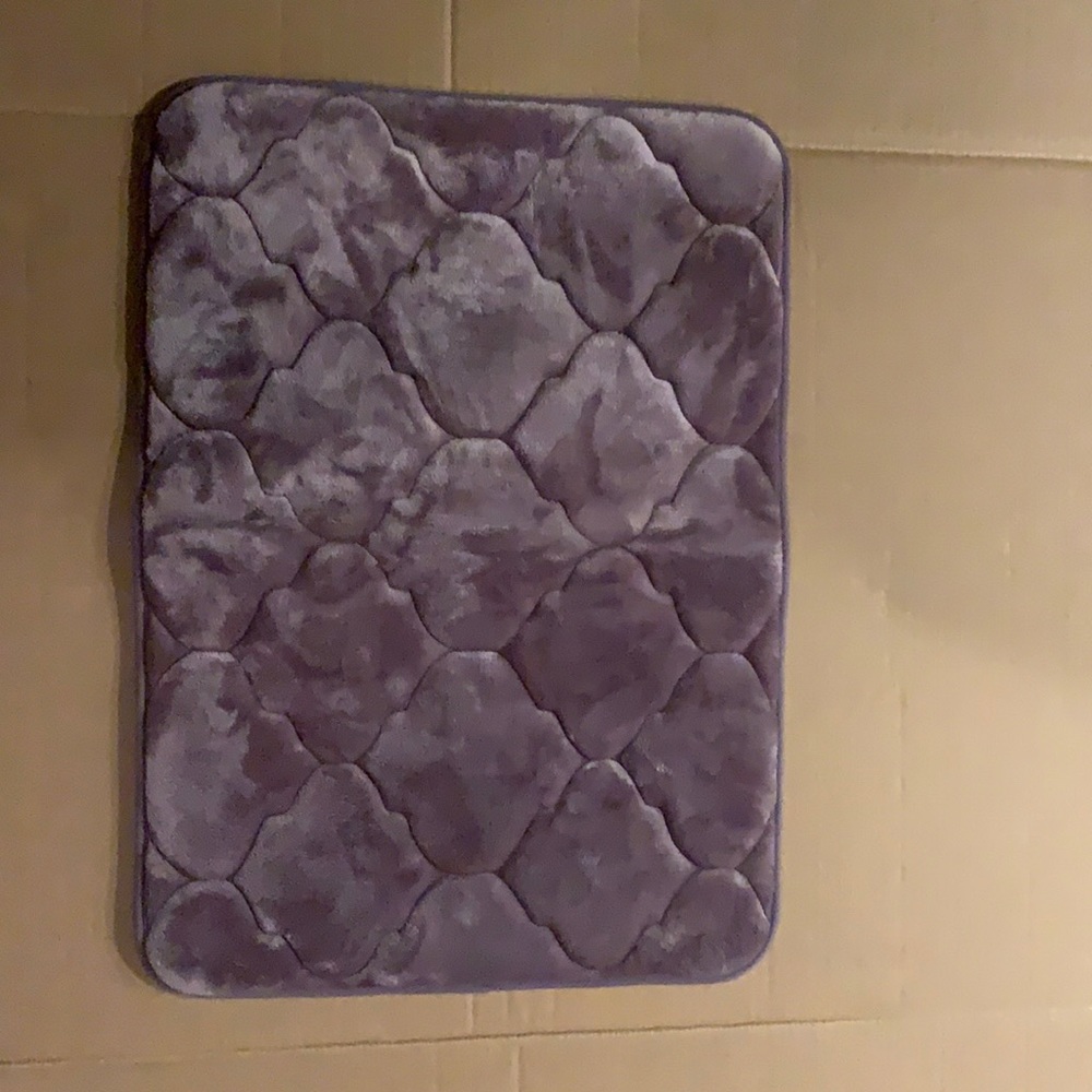 Lavender bath mat cushion